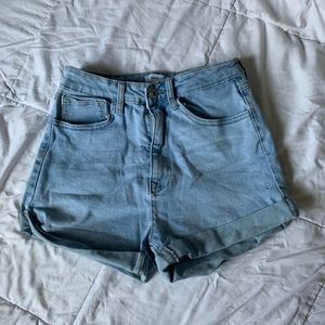 4 pairs of NEVER BEEN WORN shorts